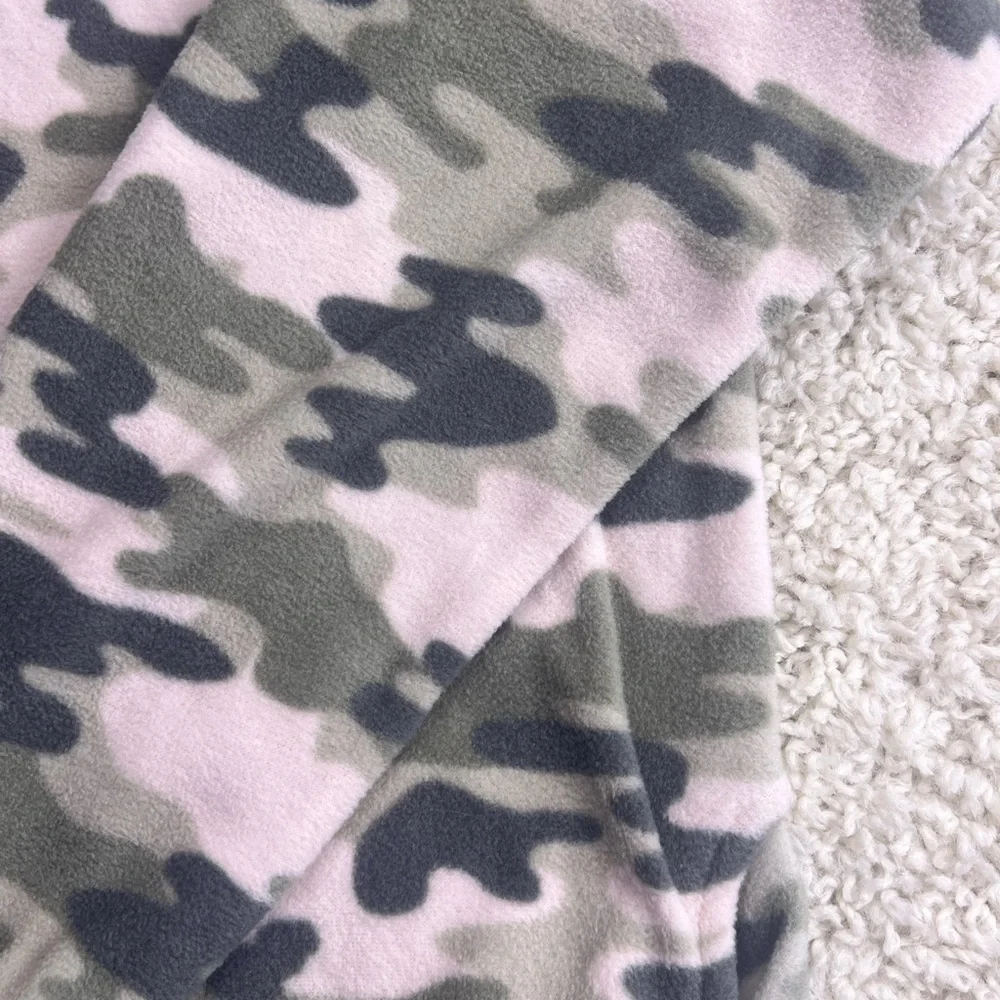 GIRLS CHILDREN’S PLACE CAMO FLEECE PULLOVER GUC SIZE L 10/12